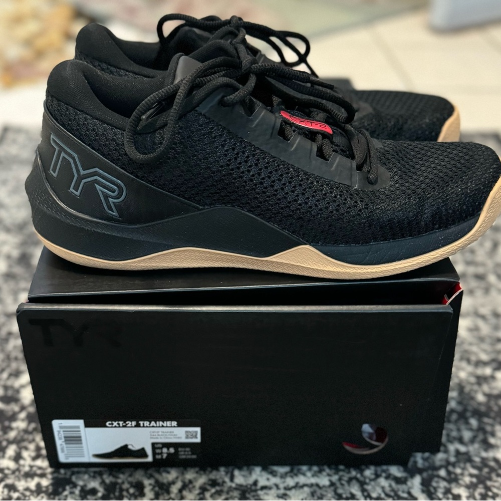 TYR CXT-2 Crossfit Shoes (women’s 8.5, men’s 7)